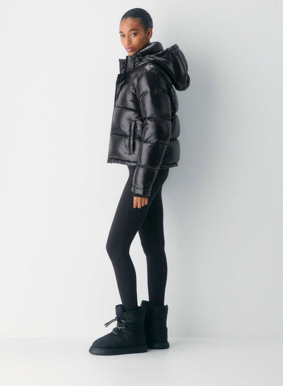 the super puff shorty - hi-gloss black