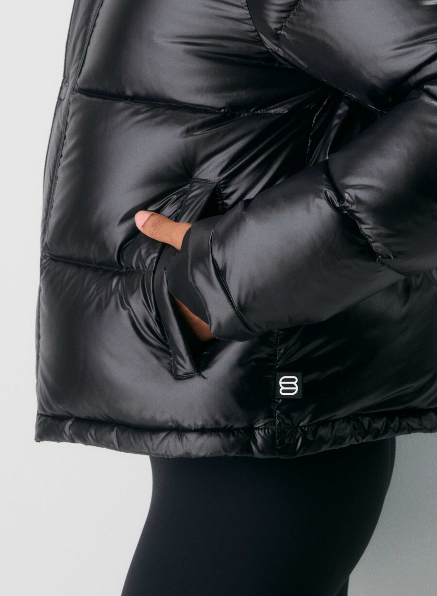 the super puff shorty - hi-gloss black