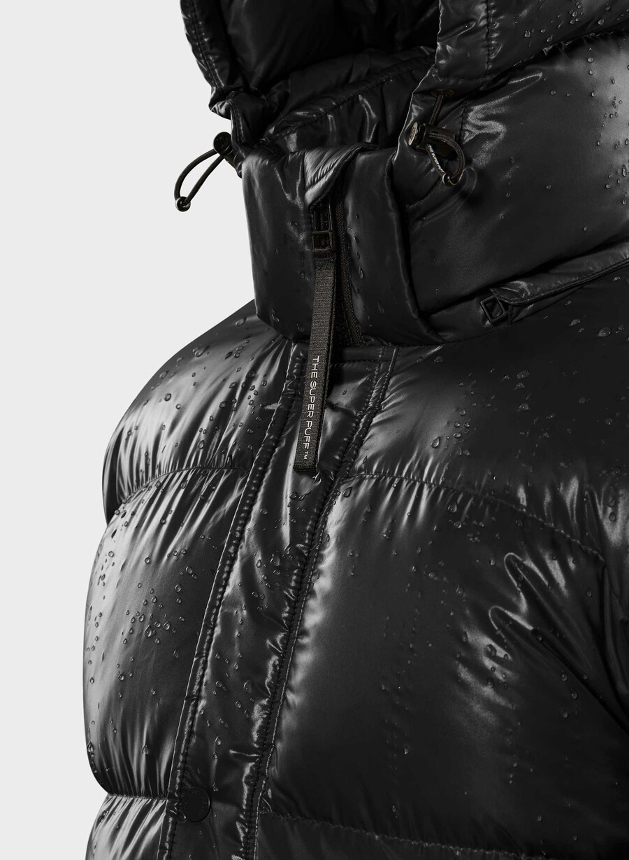 the super puff shorty - hi-gloss black