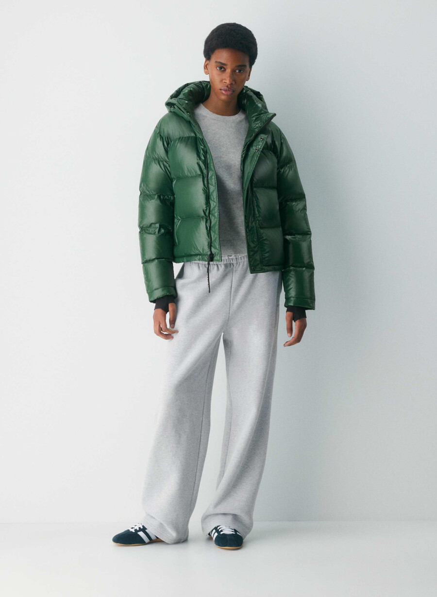 the super puff shorty - hi-gloss campus green