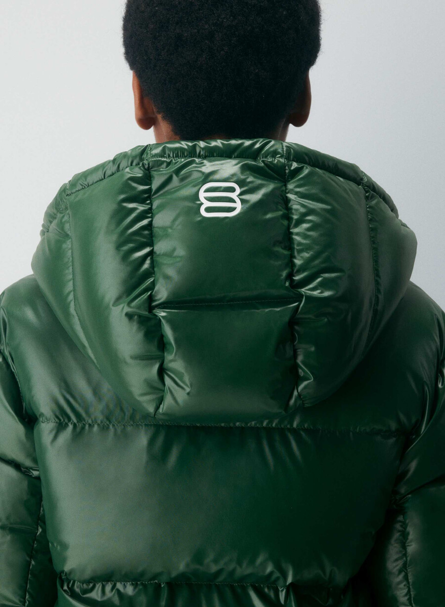 the super puff shorty - hi-gloss campus green