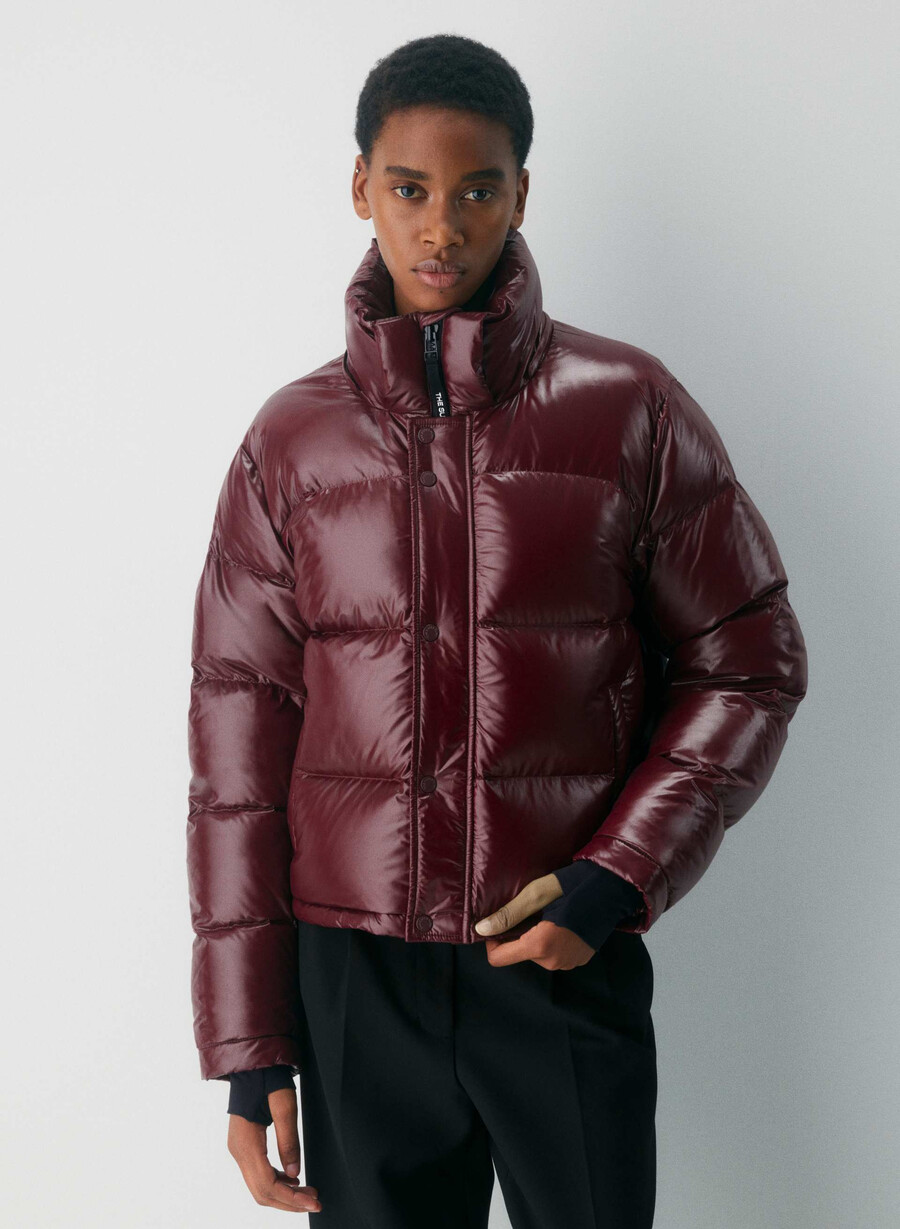 the super puff shorty - hi-gloss plum burgundy