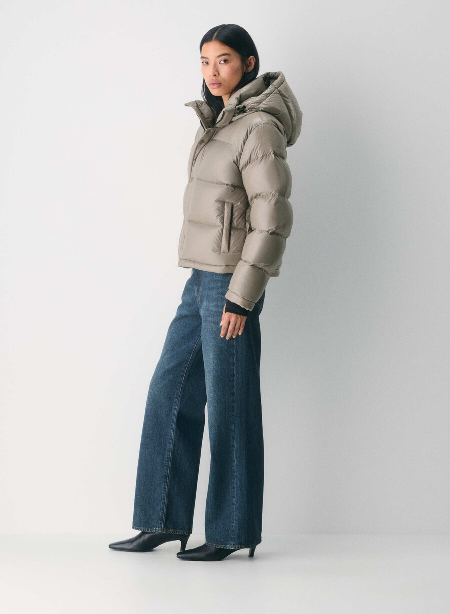 the super puff shorty - hi-gloss modern taupe