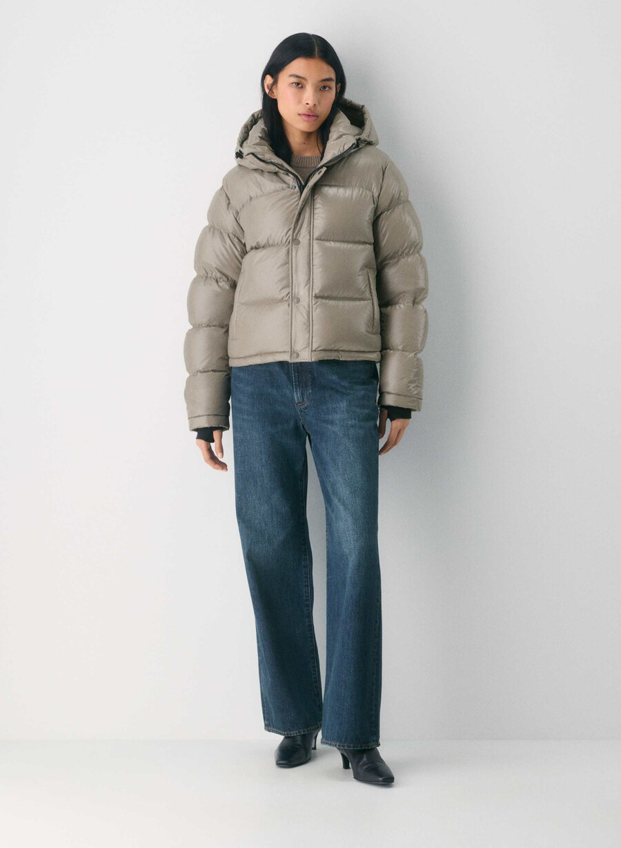 the super puff shorty - hi-gloss modern taupe