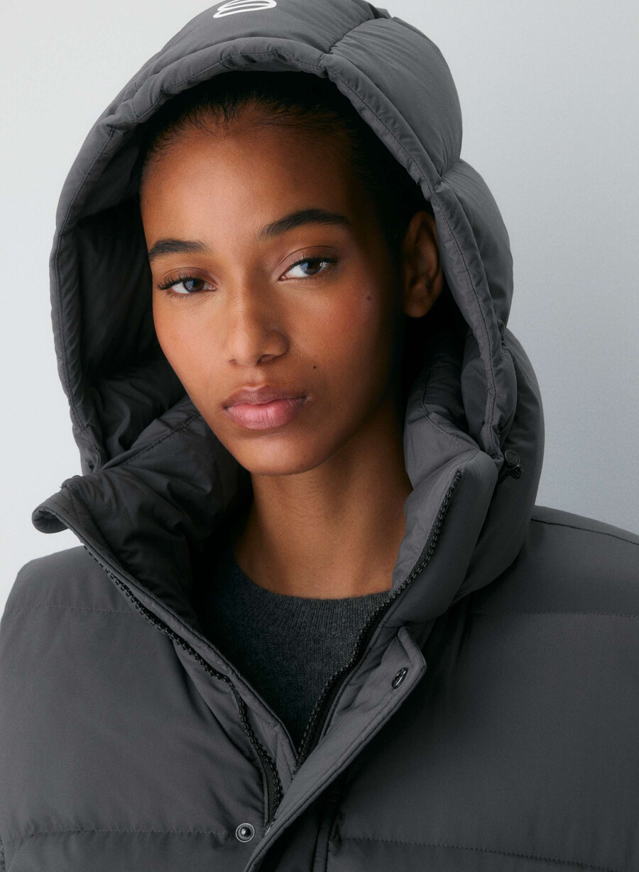 the super puff vest - climatte coal grey
