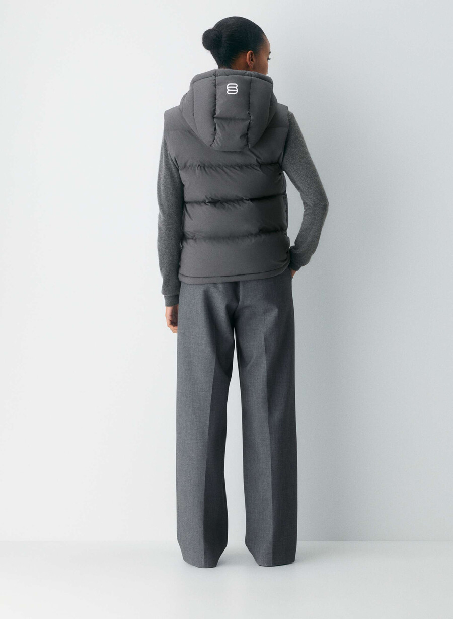 the super puff vest - climatte coal grey