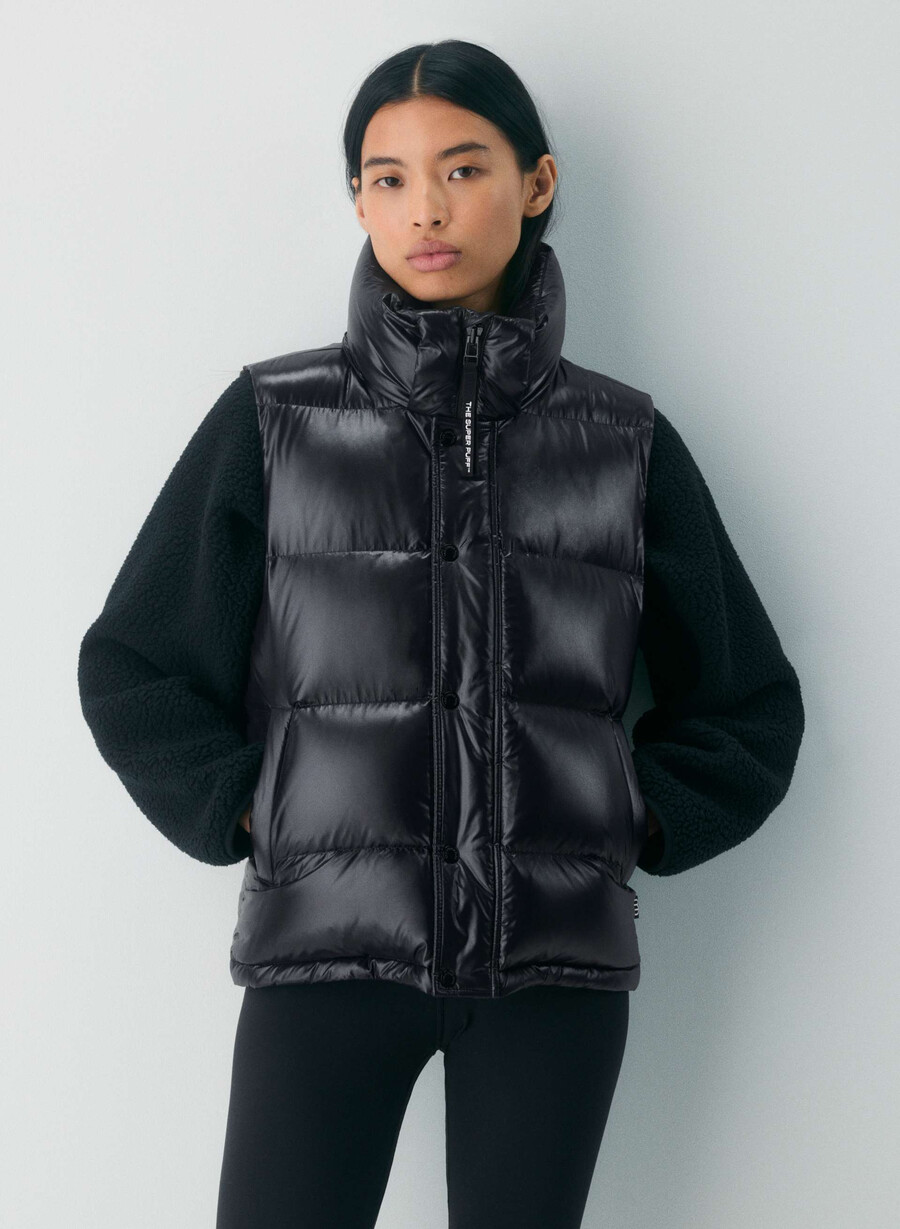 the super puff vest - hi-gloss black