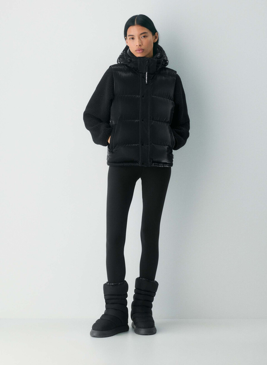 the super puff vest - liquid shine black