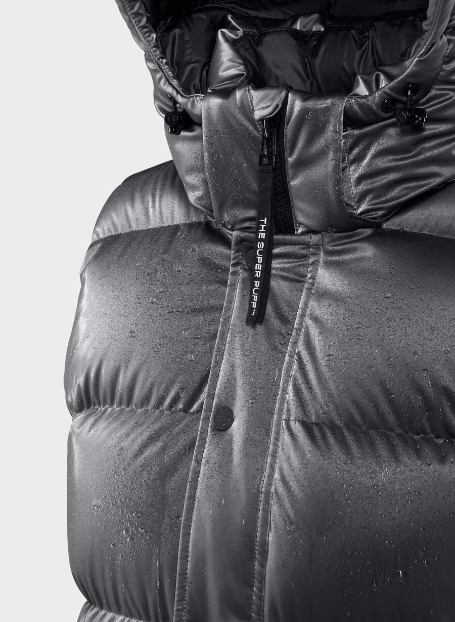 the super puff vest - liquid shine coal grey