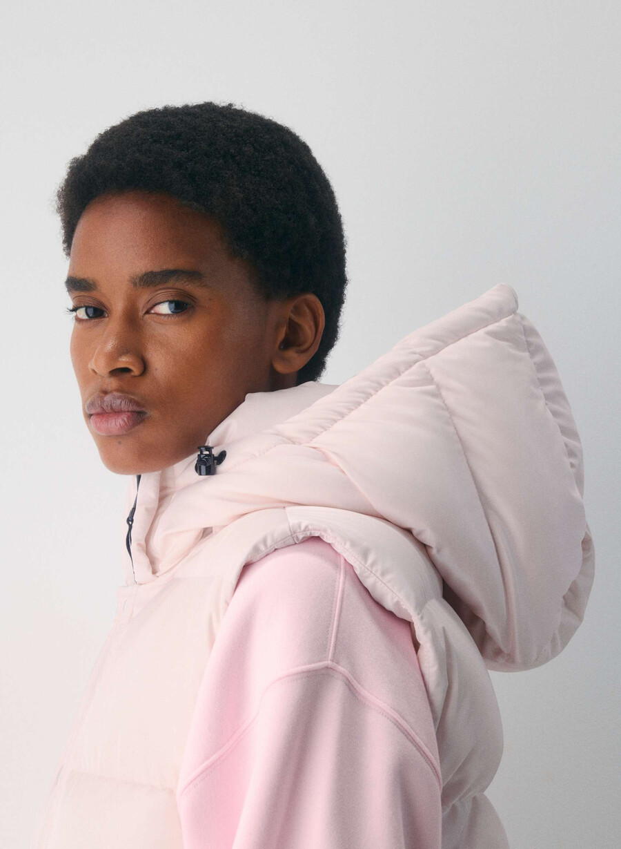 the super puff vest - liquid shine mochi pink
