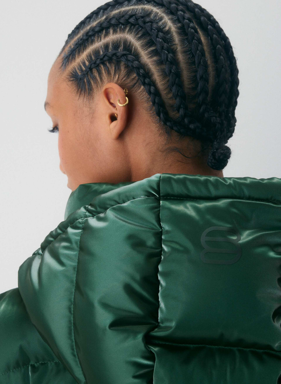 the super puff vest - liquid shine campus green