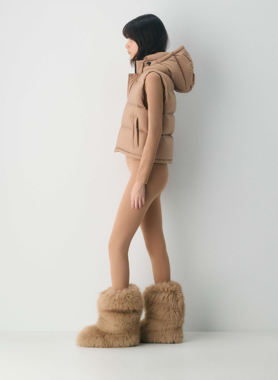 the super puff shorty vest - climatte chocolate mousse