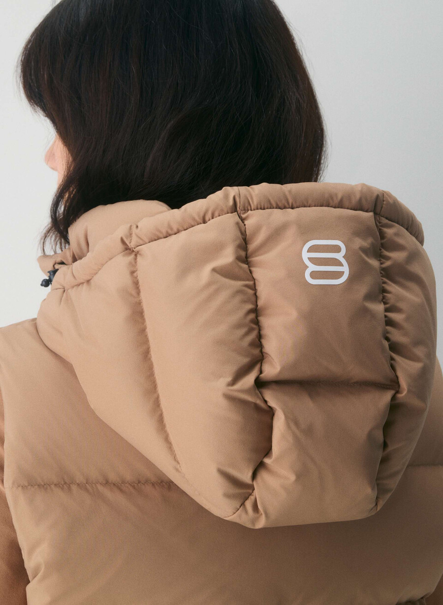 the super puff shorty vest - climatte chocolate mousse