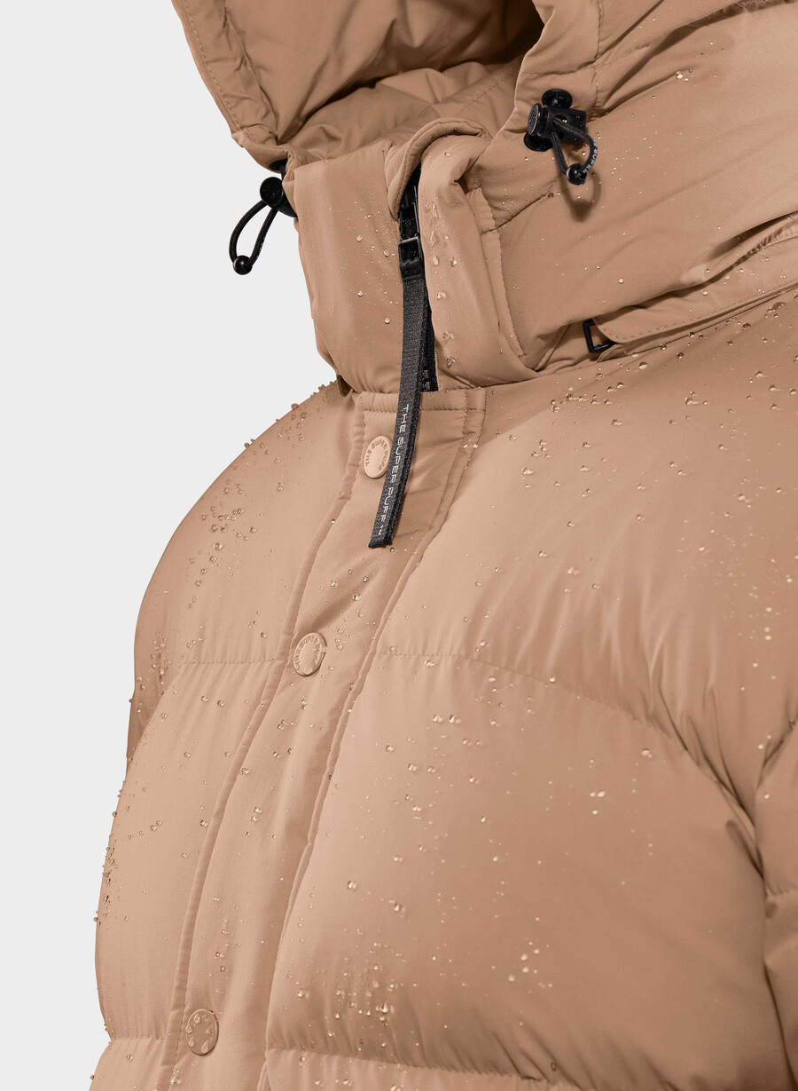the super puff shorty vest - climatte chocolate mousse