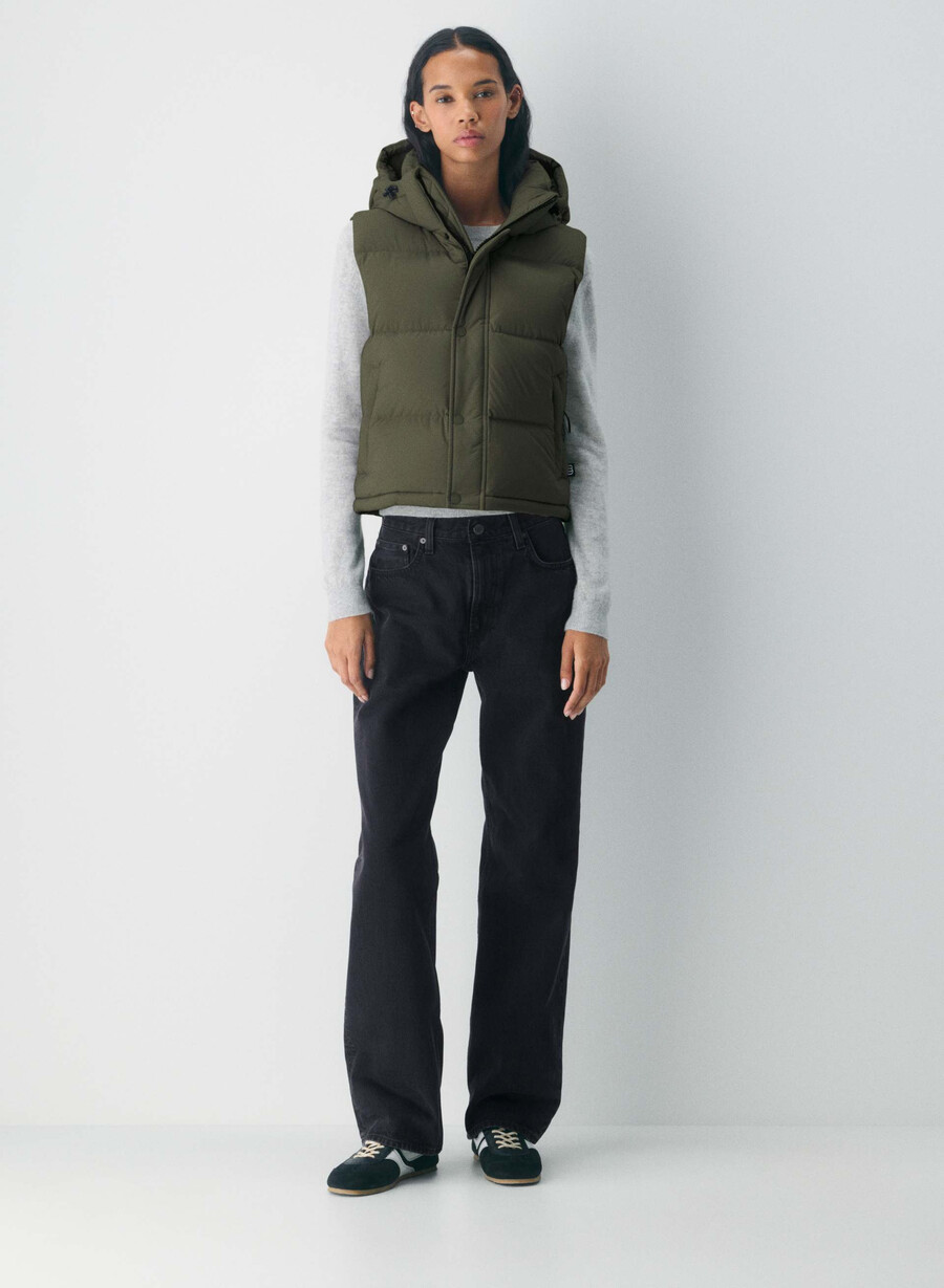 the super puff shorty vest - climatte dark olive