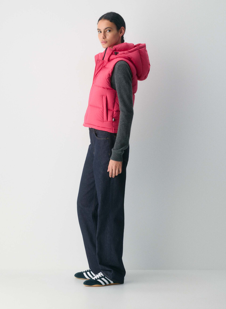 the super puff shorty vest - climatte wink pink