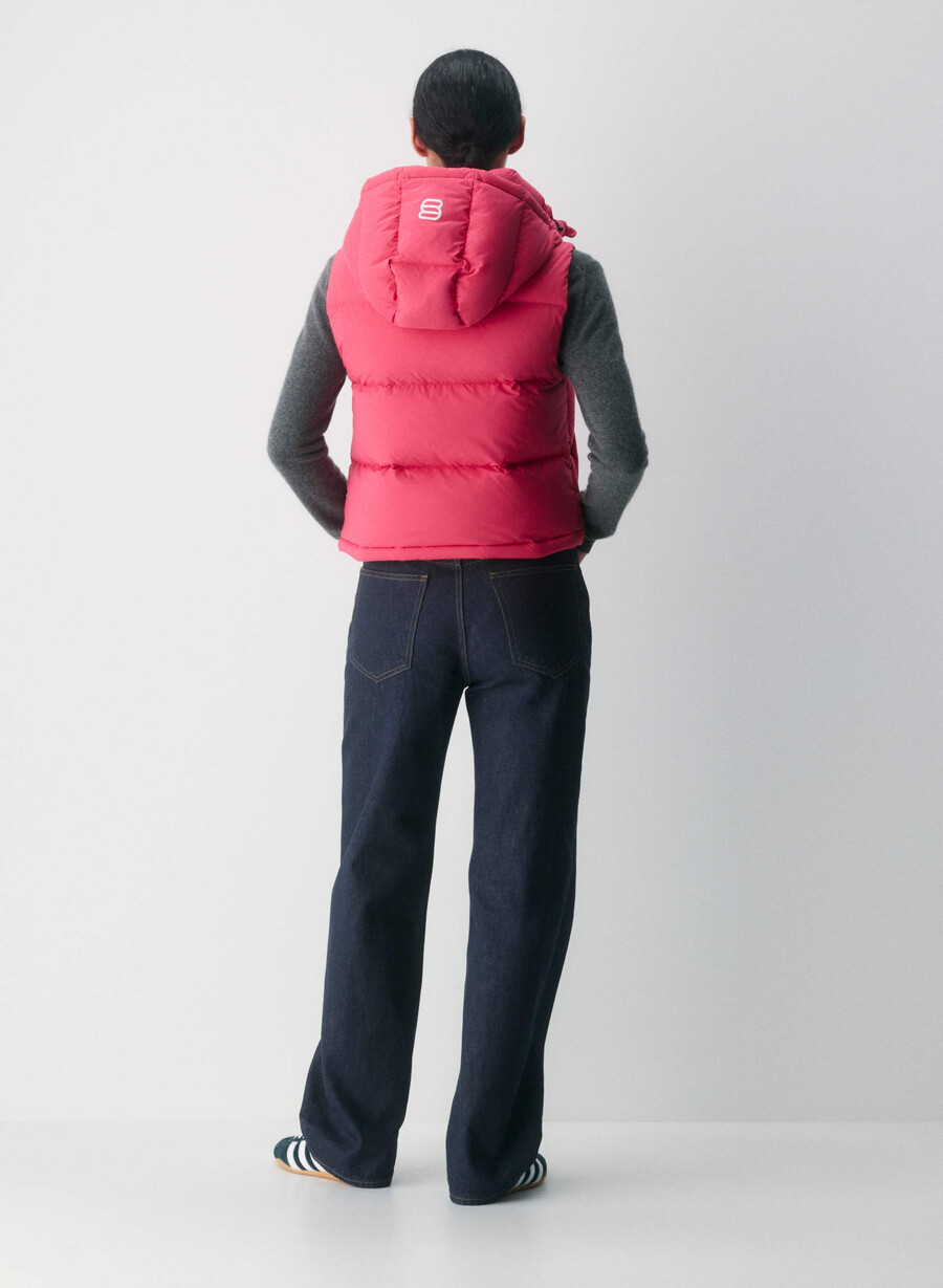 the super puff shorty vest - climatte wink pink
