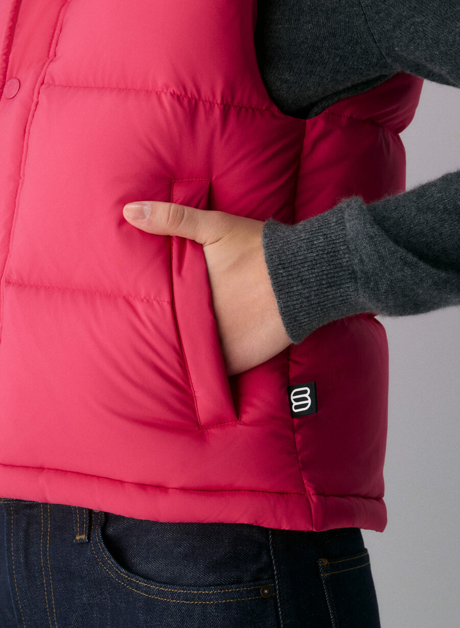 the super puff shorty vest - climatte wink pink