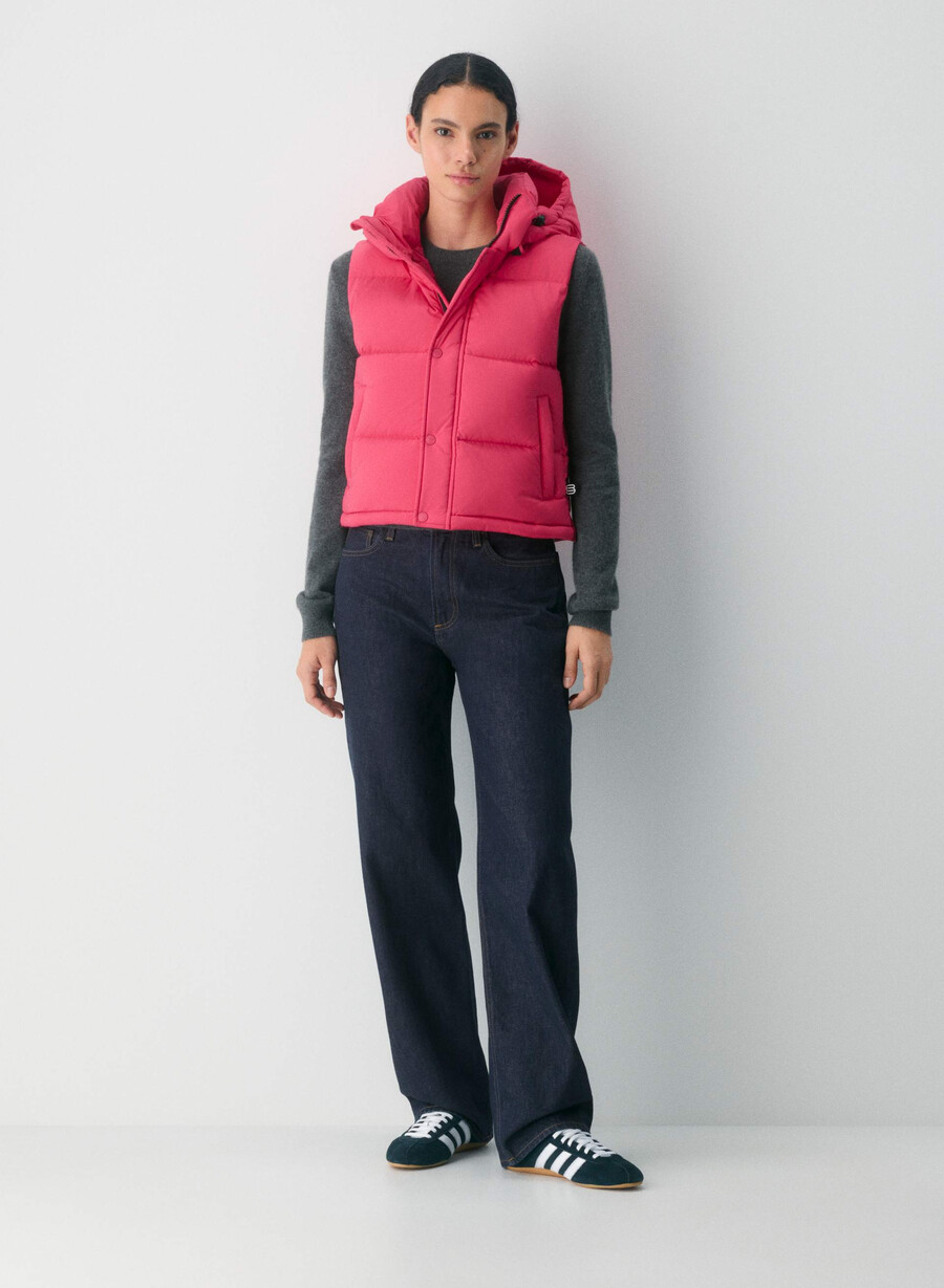 the super puff shorty vest - climatte wink pink