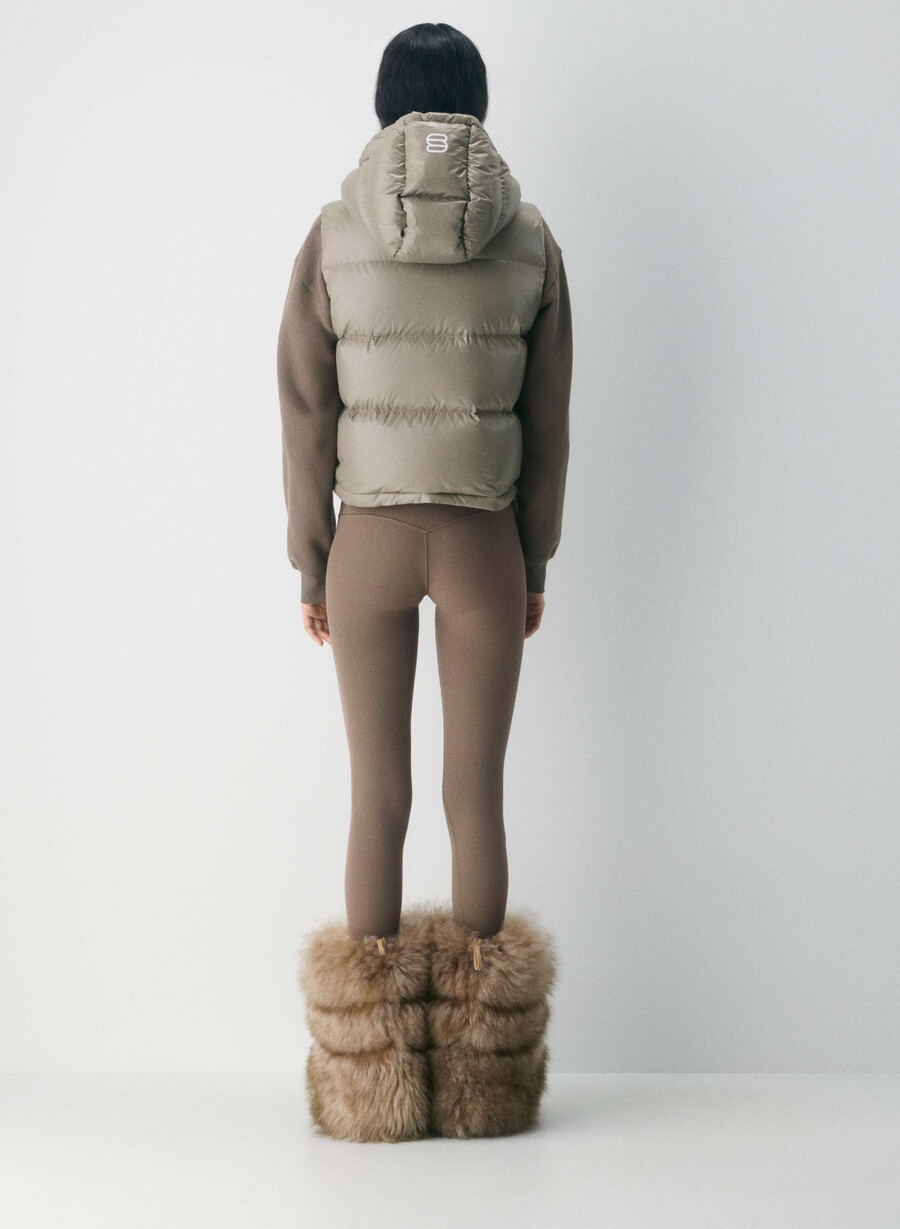 the super puff shorty vest - hi-gloss modern taupe