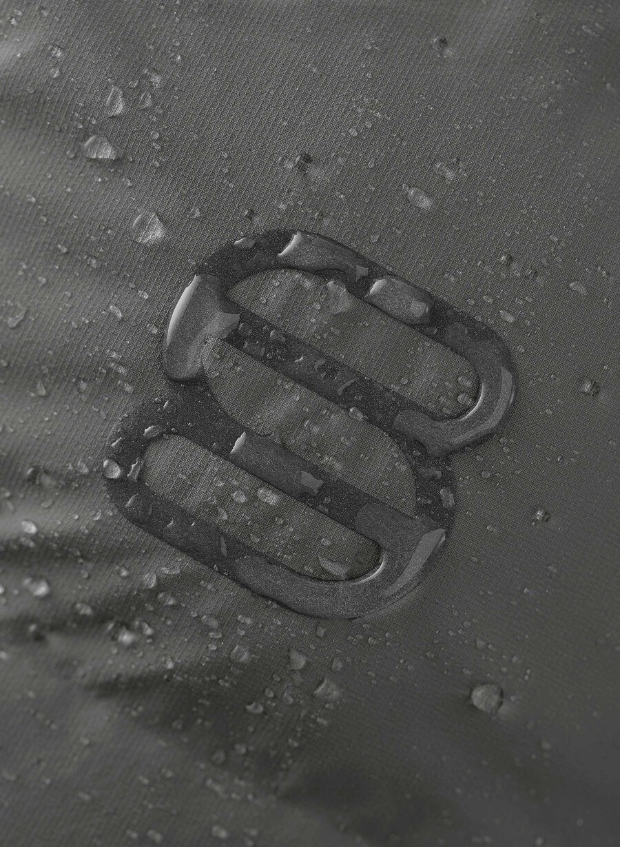 the super puff₂o - rainstop coal grey