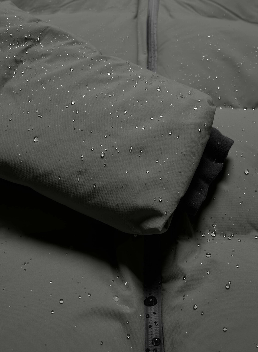 the super puff₂o - rainstop coal grey