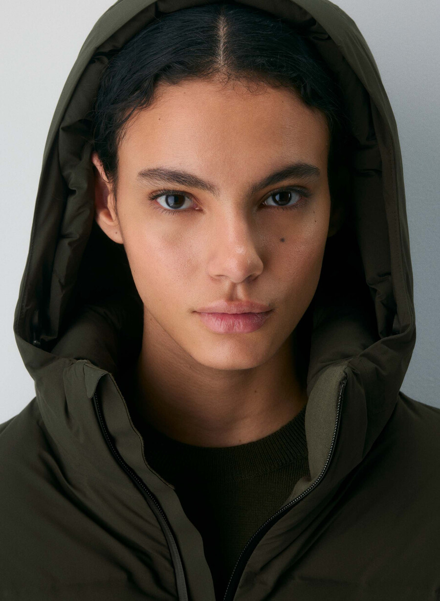 the super puff₂o mid - rainstop flint green