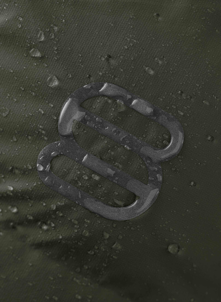 the super puff₂o mid - rainstop flint green