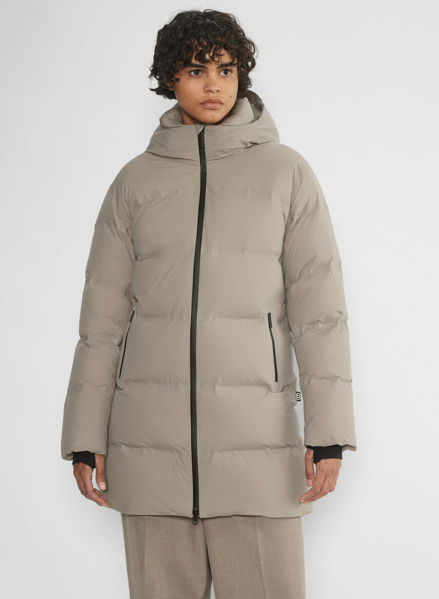 the super puff₂o mid - rainstop modern taupe