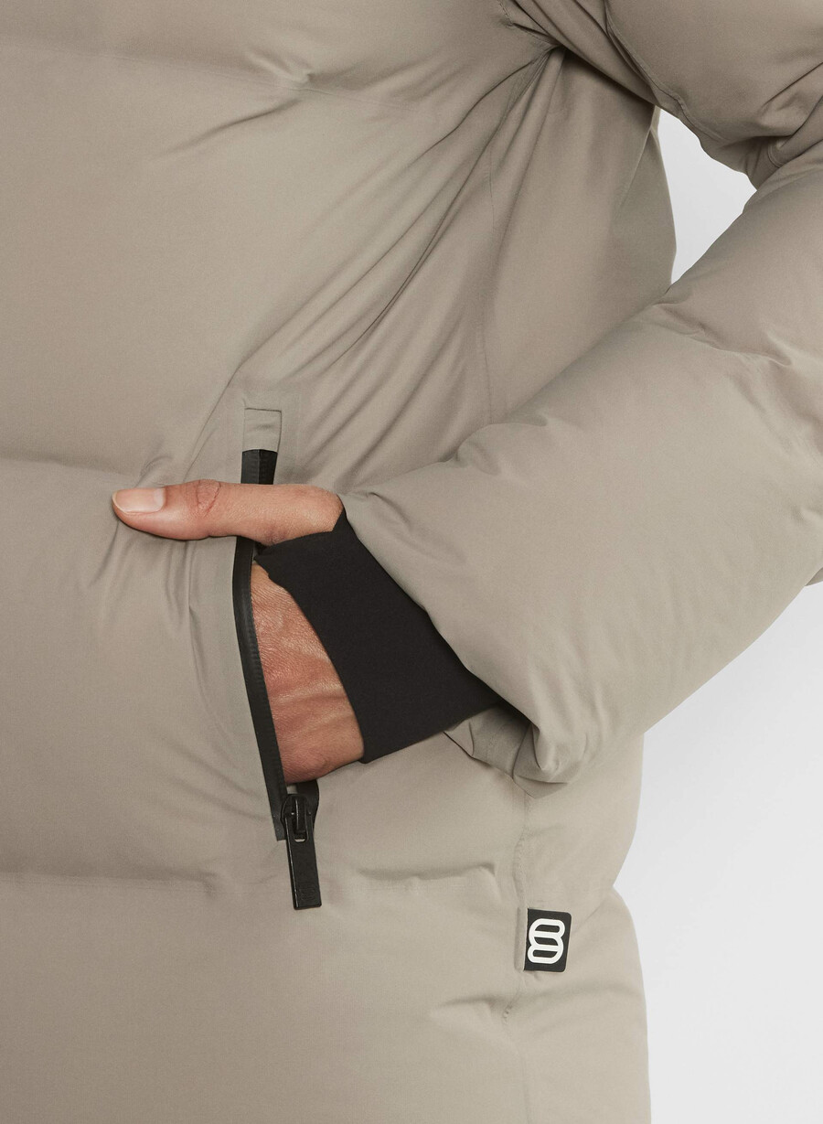 the super puff₂o mid - rainstop modern taupe