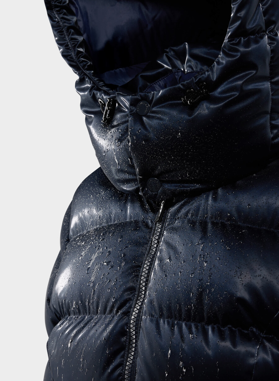 the supersnug puff - liquid shine admiral