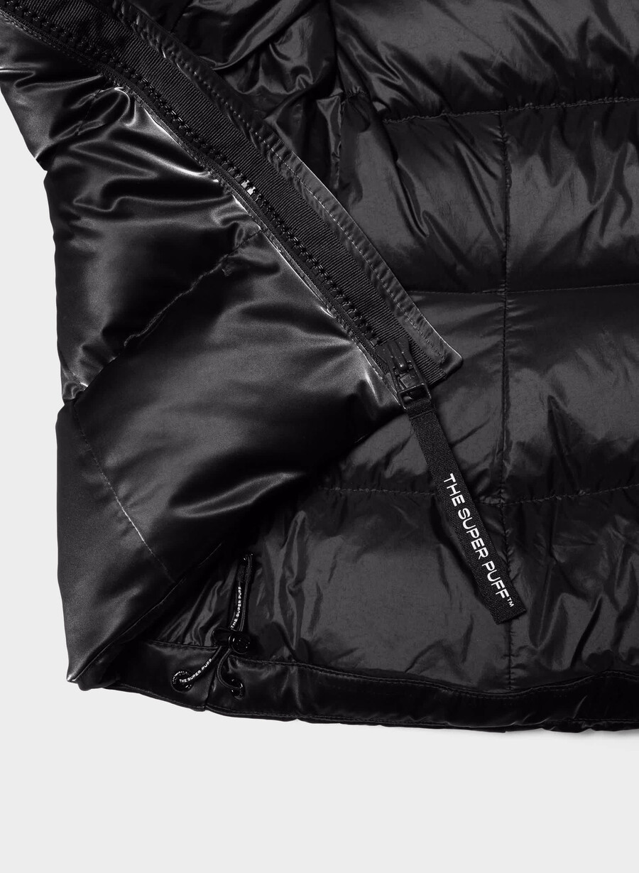 the supersnug puff - liquid shine black