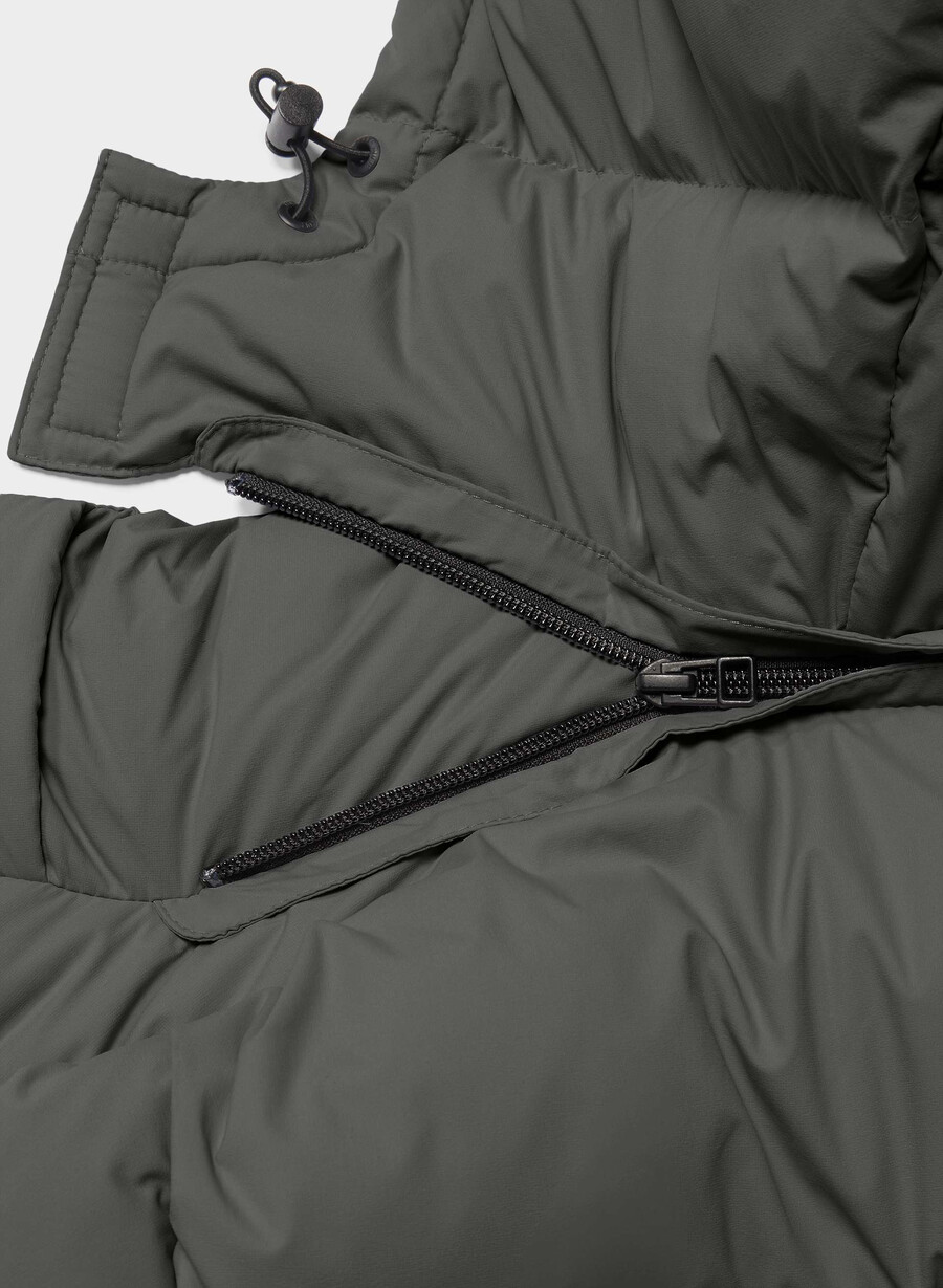 the super puff climatte coal grey
