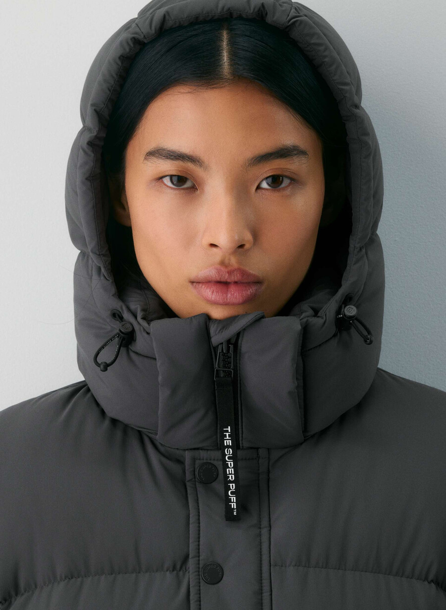 the super puff climatte coal grey