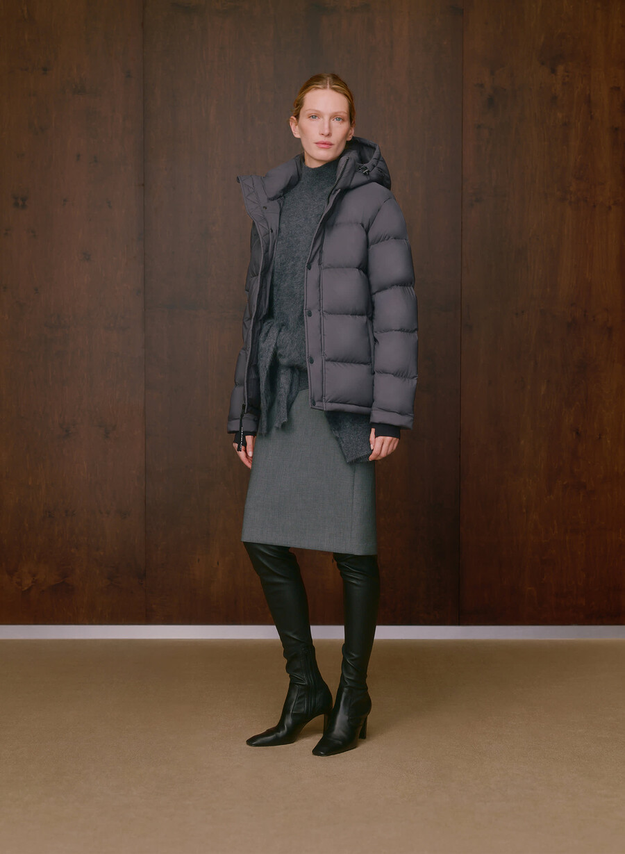 the super puff climatte coal grey
