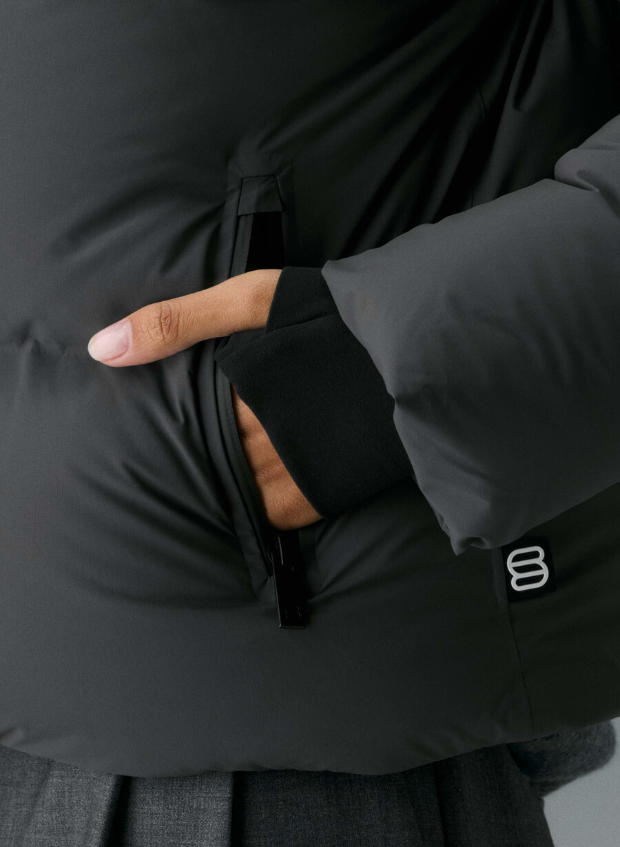 the super puff₂o shorty - rainstop coal grey