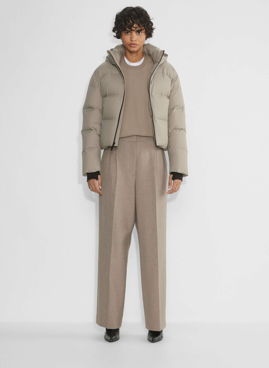 the super puff₂o shorty - rainstop modern taupe