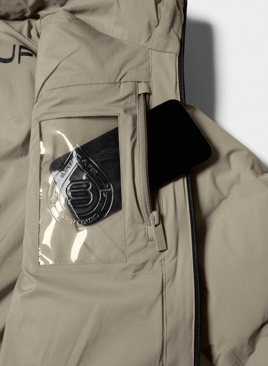 the super puff₂o shorty - rainstop modern taupe