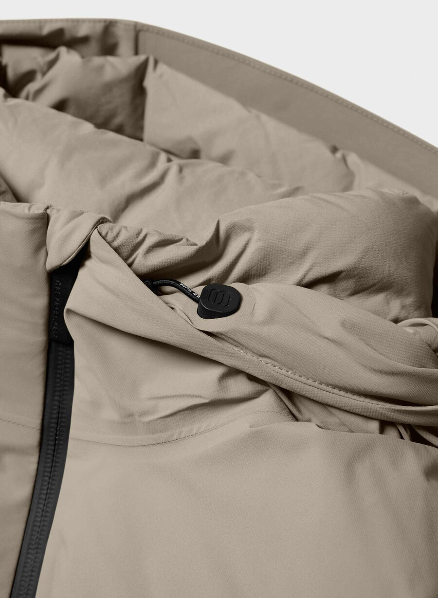 the super puff₂o shorty - rainstop modern taupe