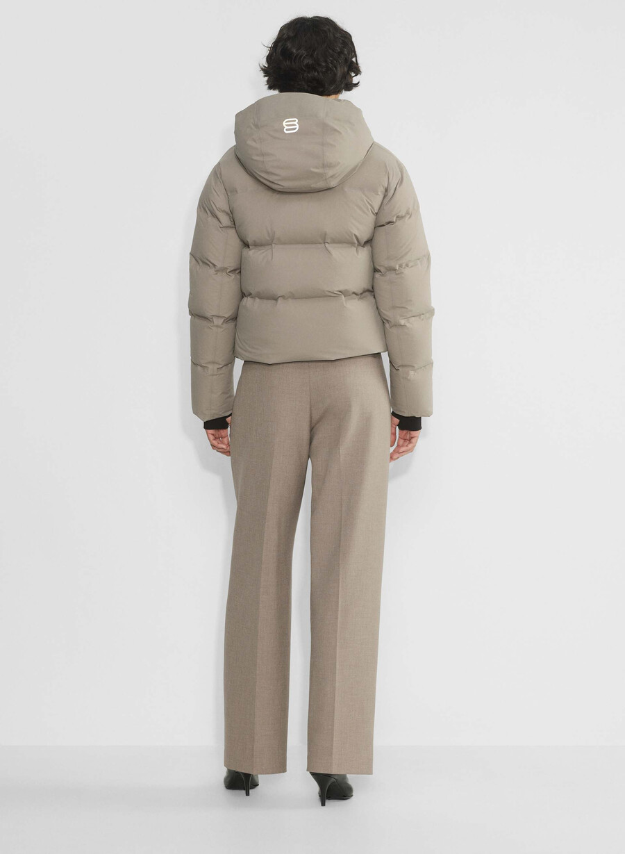the super puff₂o shorty - rainstop modern taupe