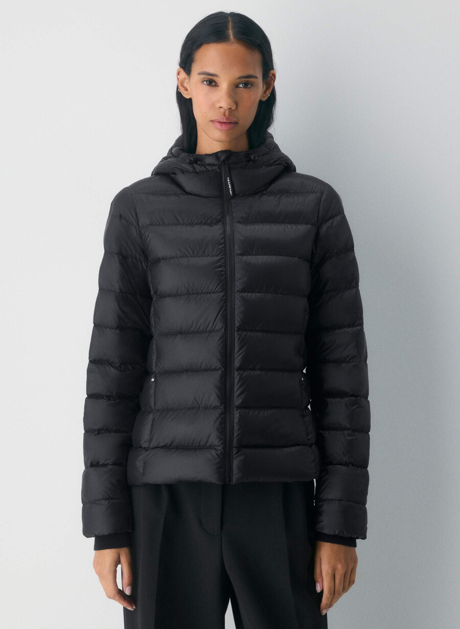 the superstuff puff - lite shine black