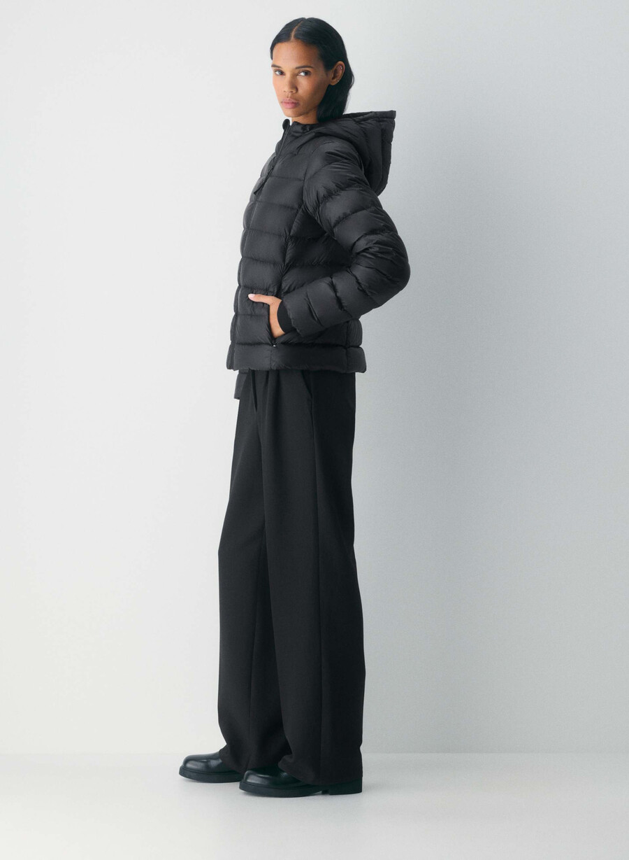 the superstuff puff - lite shine black