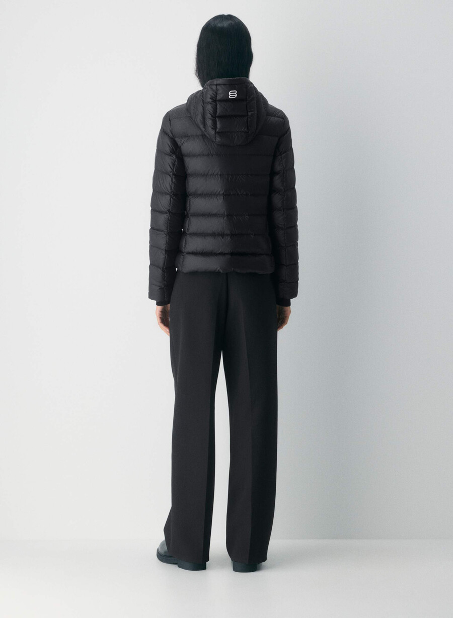 the superstuff puff - lite shine black