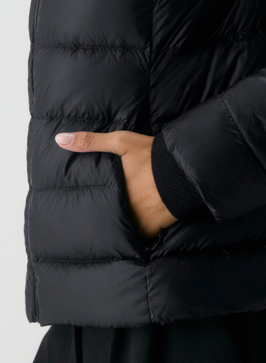the superstuff puff - lite shine black