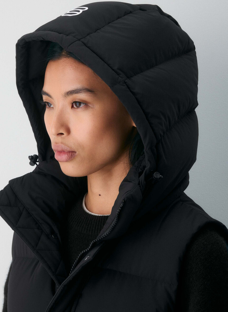 the superpuff lohip vest - climatte black