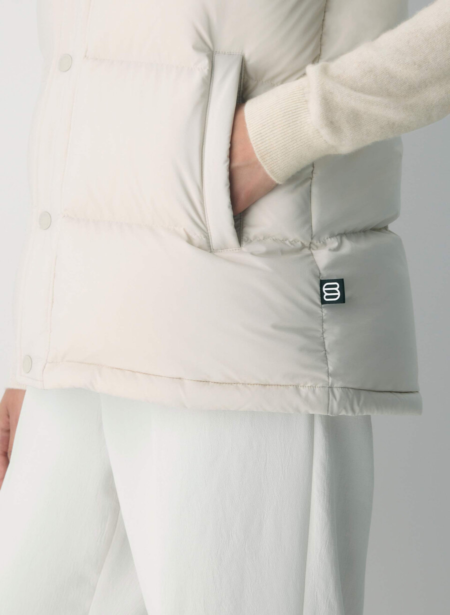 the superpuff lohip vest - climatte matte pearl