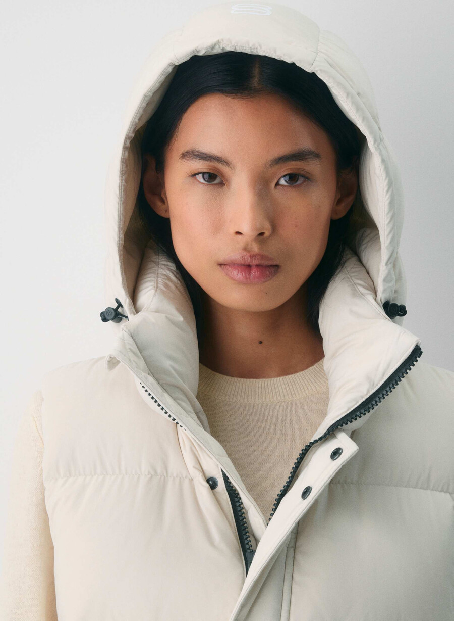 the superpuff lohip vest - climatte matte pearl