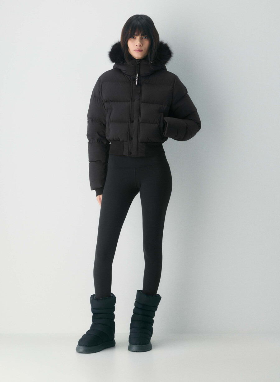 the super chalet puff - climatte blackblack