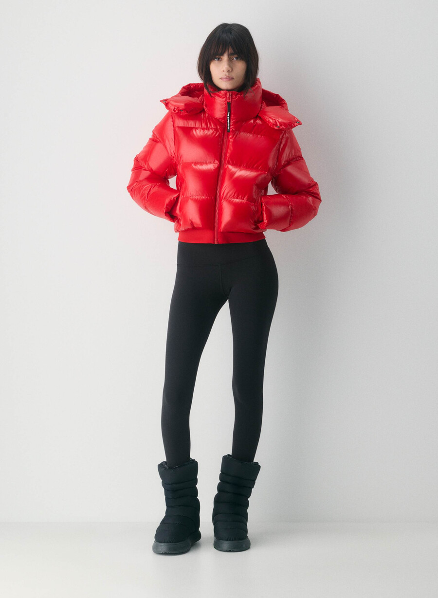 the super resort puff - hi-gloss flashing red