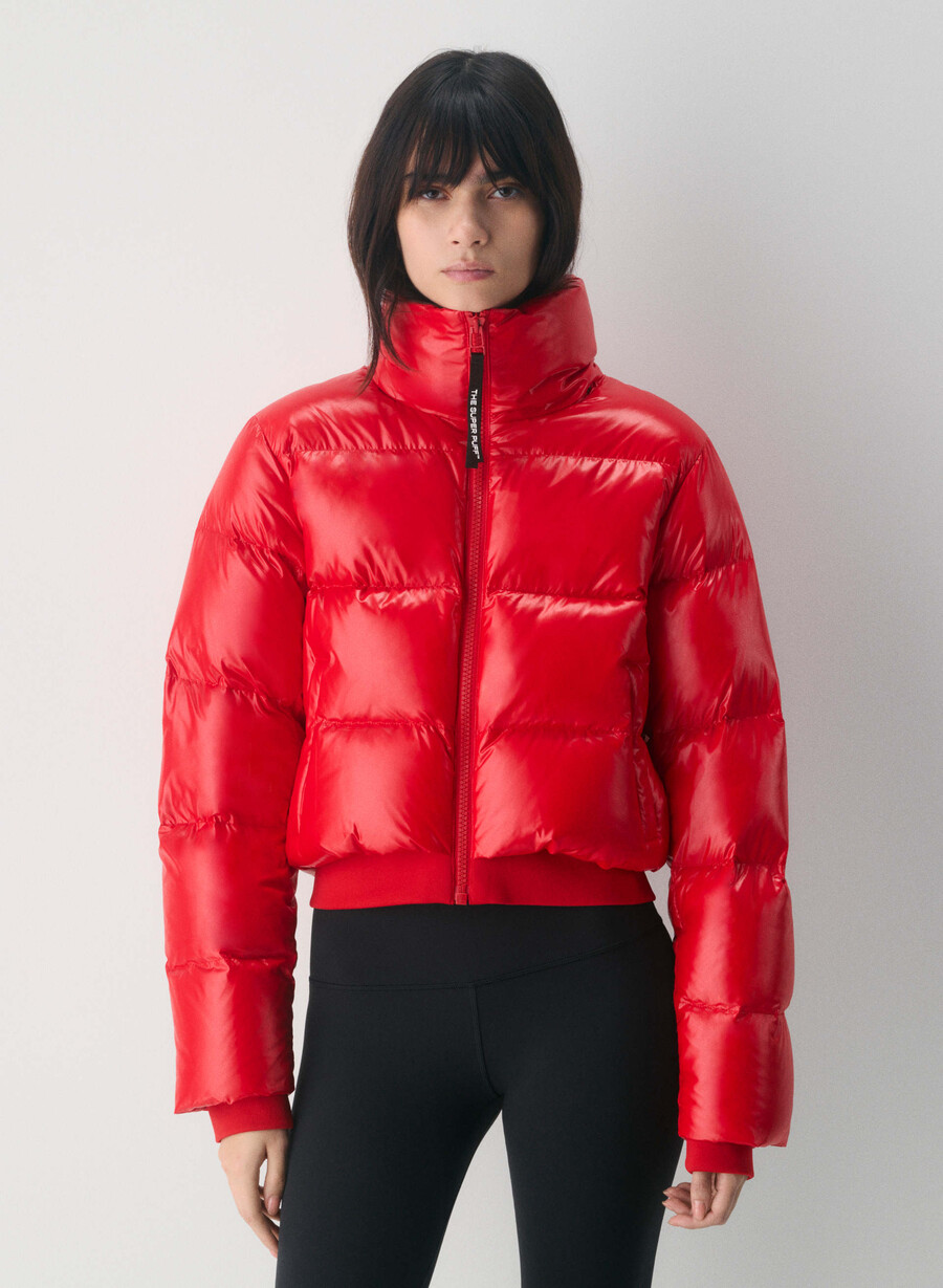 the super resort puff - hi-gloss flashing red